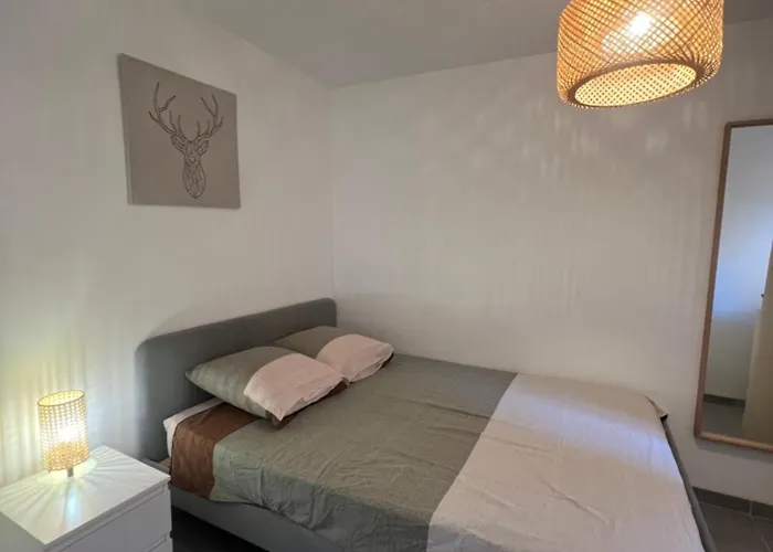 4 Personnes, Piscine, Parking A Les Flots Apartmán