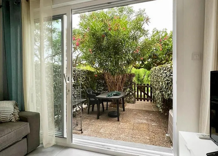 Apartmán 4 Personnes, Piscine, Parking A Les Flots *